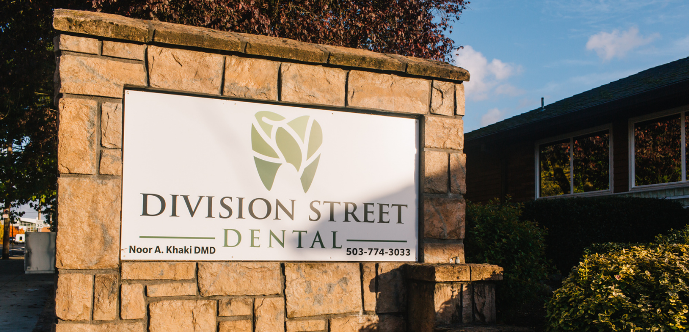 division street dental outdoor sign